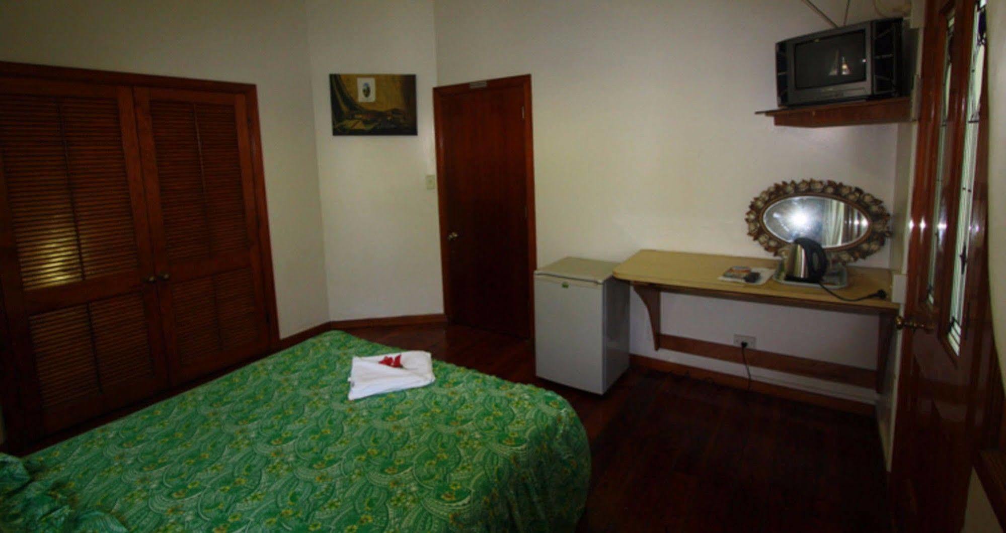 Lynn'S Getaway Hotel Apia Eksteriør bilde